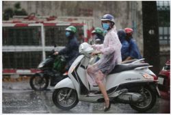 Cách phòng bệnh đơn giản khi thời tiết mưa nắng thất thường