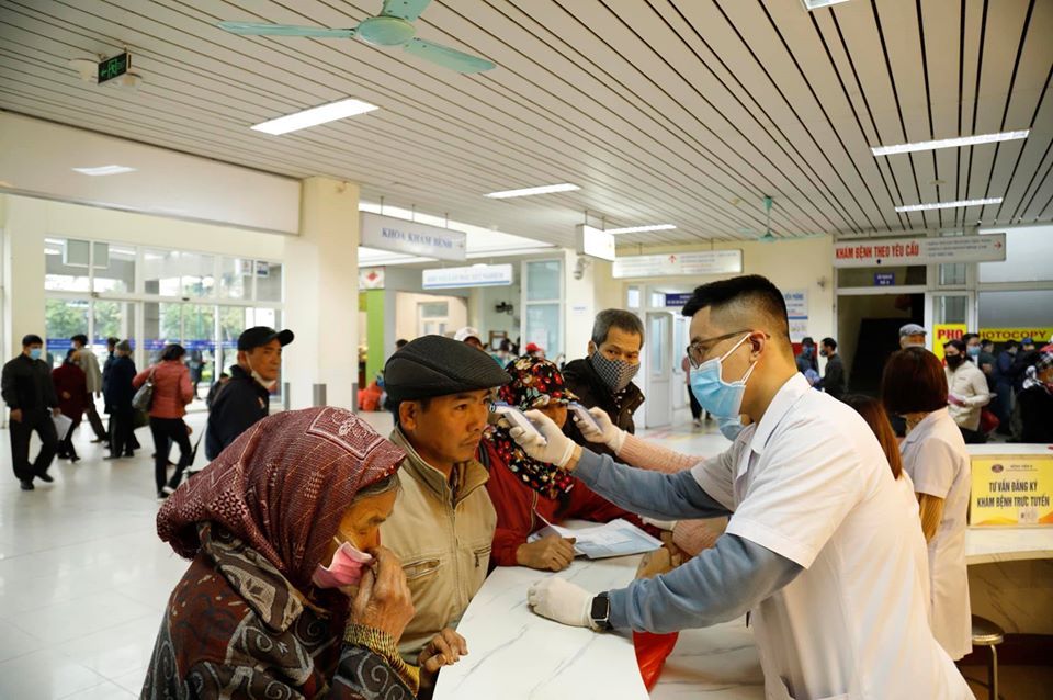 RĂNG BỊ MẢNG BÁM VÀNG THÌ PHẢI LÀM SAO?