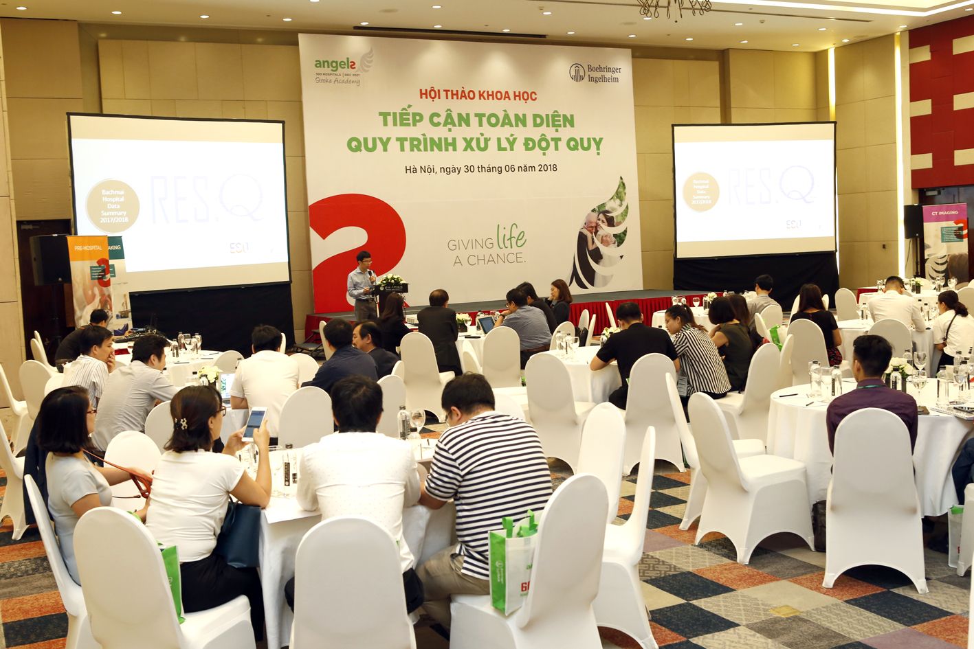 Tất cả các phương pháp điều trị đột quỵ tiên tiến trên thế giới  đang được ứng dụng thành công tại Bệnh viện Bạch Mai - Bệnh viện Bạch Mai