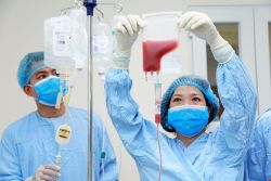 Nhiều người bệnh trọng được cứu sống nhờ ghép tế bào gốc từ máu dây rốn - Bệnh viện Bạch Mai
