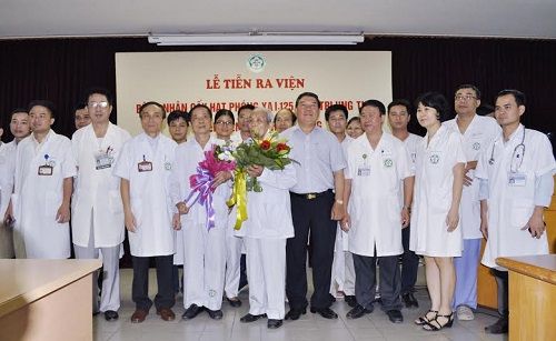 Sự sống kỳ diệu khi bệnh nhân 'thần chết gọi đi, thần y níu lại'.. - Bệnh viện Bạch Mai