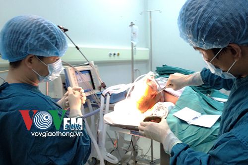 Câu chuyện y khoa (số 13): Kỹ thuật “chế ngự” biến chứng chảy máu não thất - Bệnh viện Bạch Mai