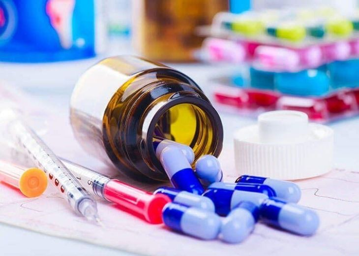 Tê bì chân tay uống thuốc gì?