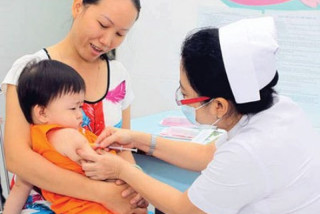 Trẻ 18 tháng tuổi sẽ được tiêm vaccin sởi bổ sung - Bệnh viện Hoàn Mỹ Sài Gòn