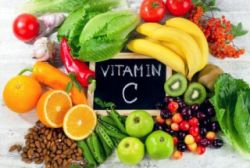 Thừa vitamin C, tăng nguy cơ đục thủy tinh thể - Bệnh viện Hoàn Mỹ Sài Gòn