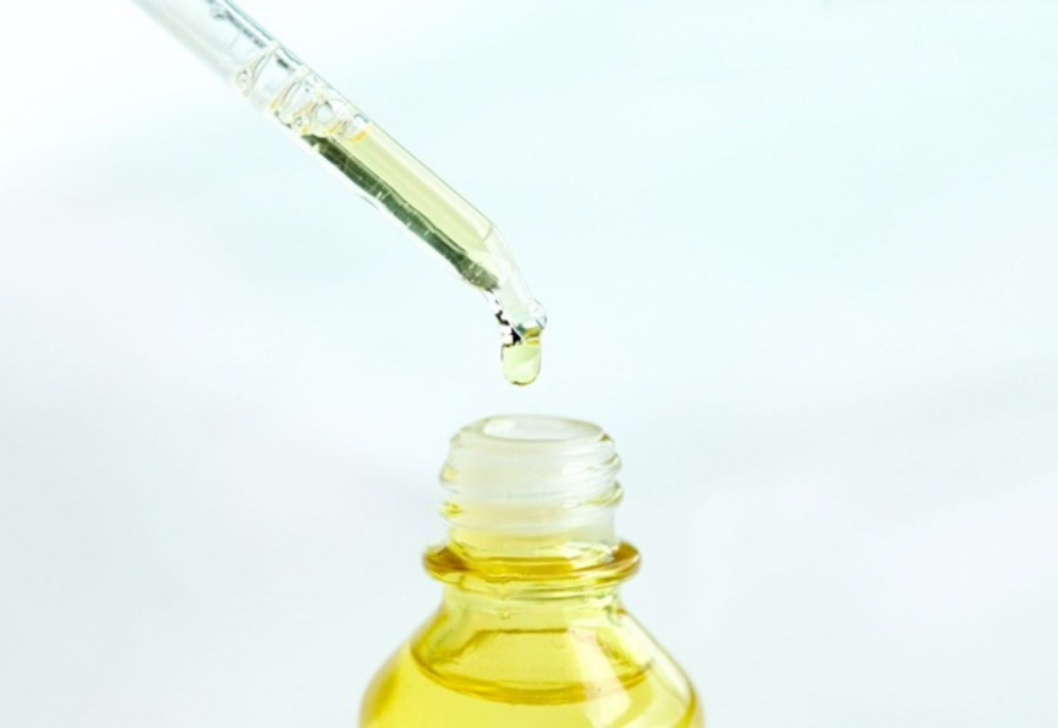Lợi ích của dầu vitamin E đối với da mặt