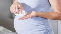 Cần bổ sung bao nhiêu axit folic khi mang thai?