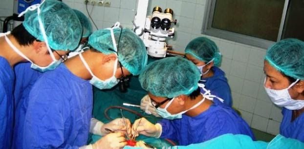 Ghép thành công dương vật và 2 tinh hoàn bị đứt lìa 10 tiếng - Nam khoa Penuma