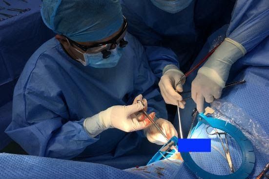 Nhét vật thể lạ vào "chỗ kín" gây viêm loét - Nam khoa Penuma