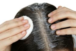 Kích thích mọc tóc bằng dầu dừa có hiệu quả không?