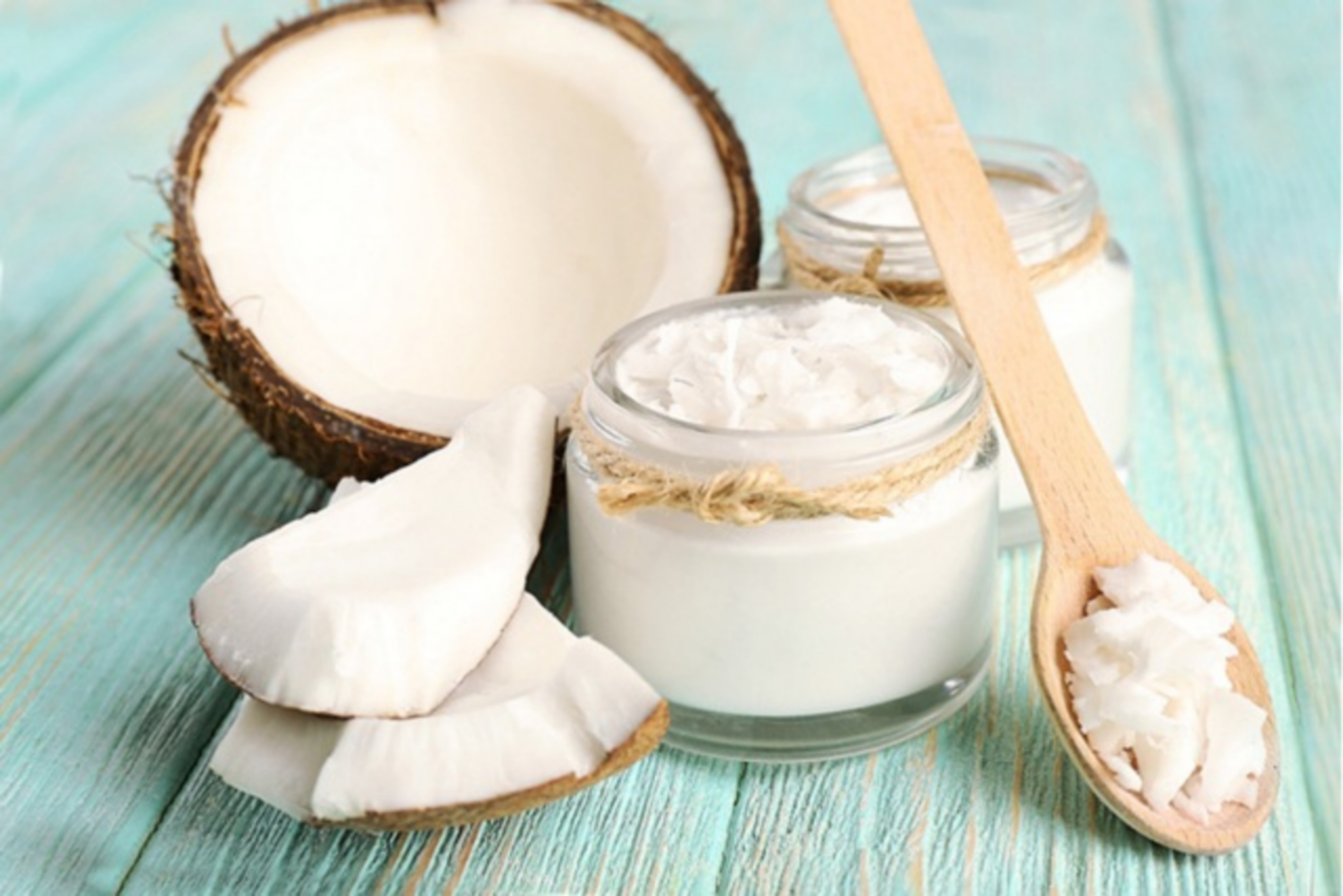 Có nên dùng dầu dừa để dưỡng ẩm cho da không?
