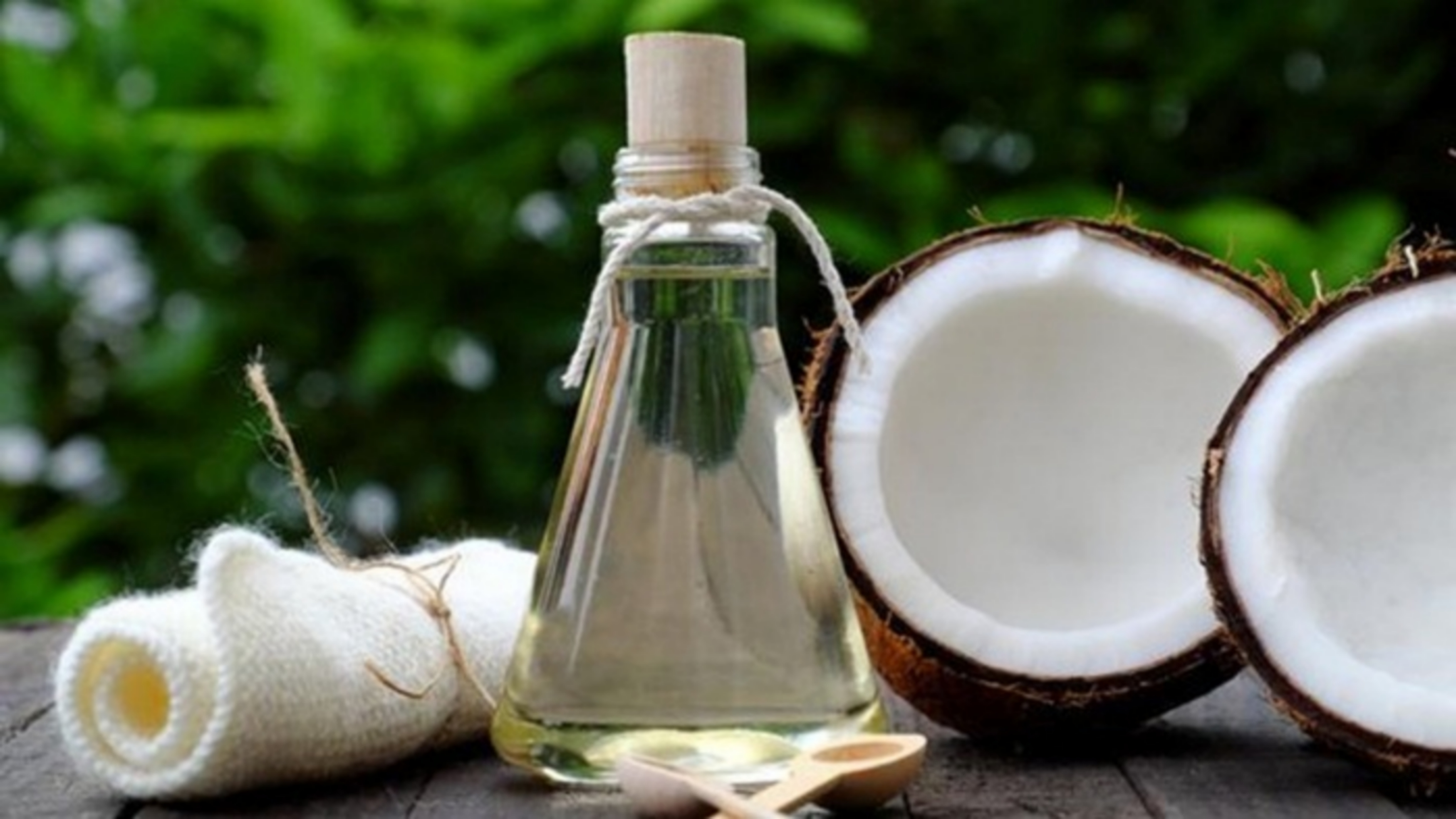 Các tác dụng của axit lauric – axit béo chính trong dầu dừa