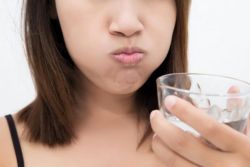 Súc miệng bằng dầu có những tác dụng gì?