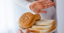 Những thực phẩm và đồ uống cần tránh khi bị viêm khớp