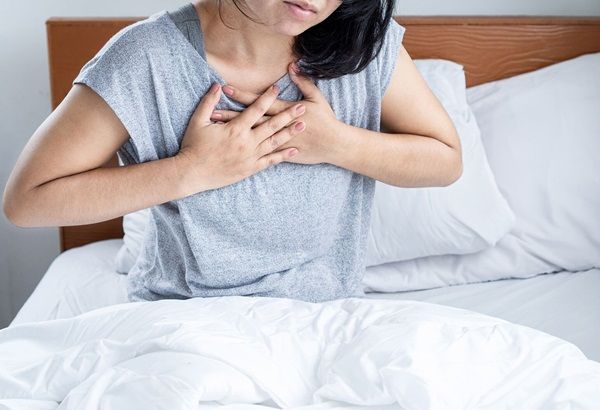 Trào ngược dạ dày thực quản có gây đánh trống ngực không?