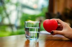 Mất nước có thể gây đánh trống ngực