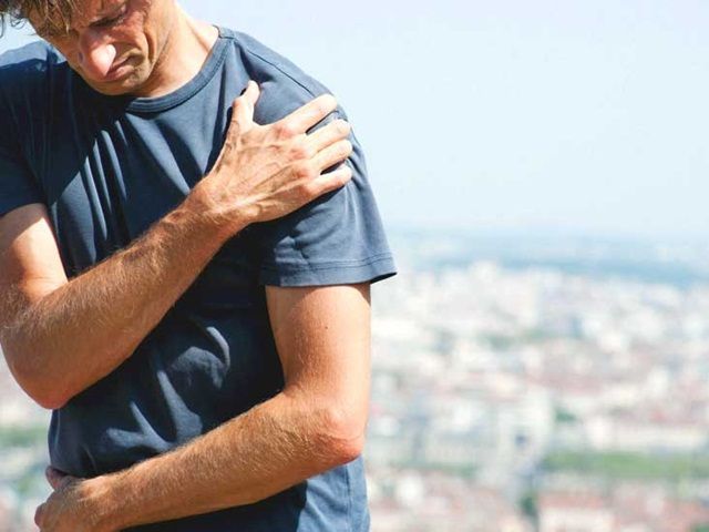 Đau cơ xơ hóa: Triệu chứng, nguyên nhân và cách điều trị