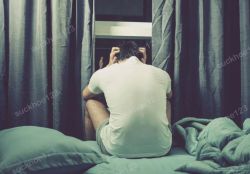 Đau đầu khi lên đỉnh có bình thường không?