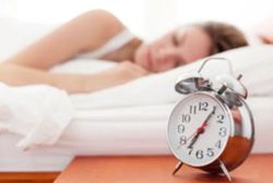 Tại sao cần ngủ đủ giấc để giảm cân?