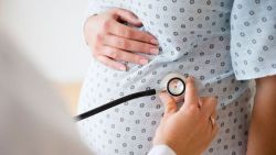 Sàng lọc & chẩn đoán bệnh giang mai khi mang thai