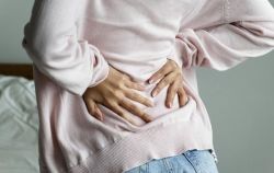 Thoái hóa cột sống thắt lưng: Triệu chứng, biến chứng và cách điều trị