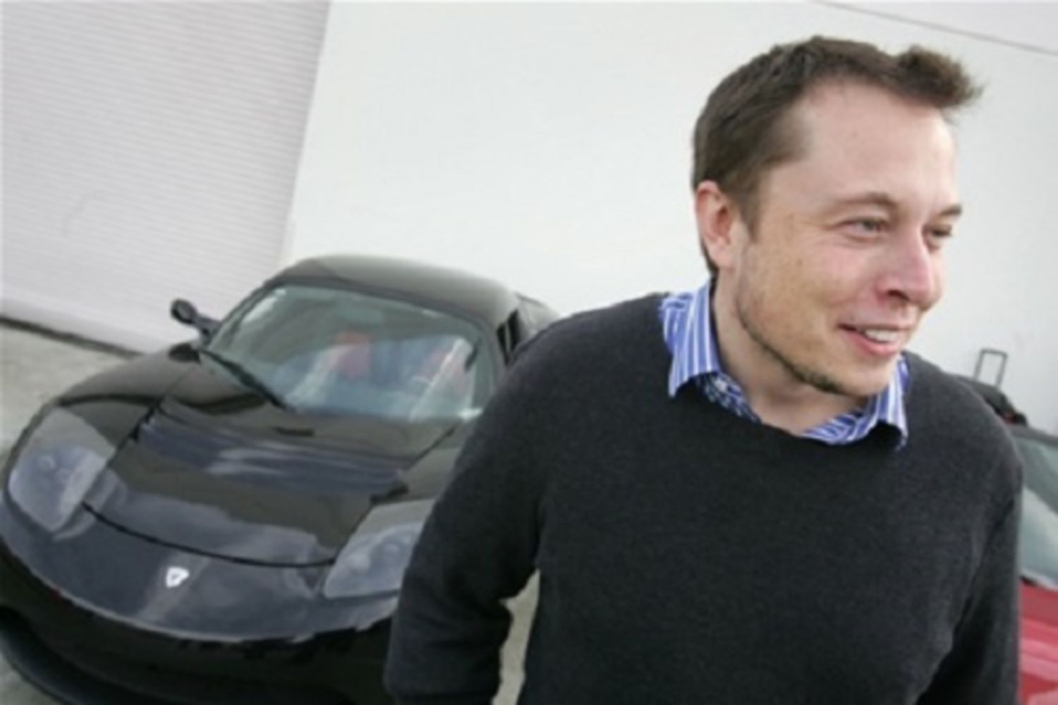 Chân tóc của Elon Musk vẫn cao, nhưng tóc đã dày hơn vào năm 2002